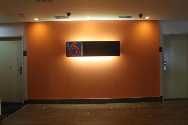 Motel 6-Atlanta, Ga - Downtown Экстерьер фото